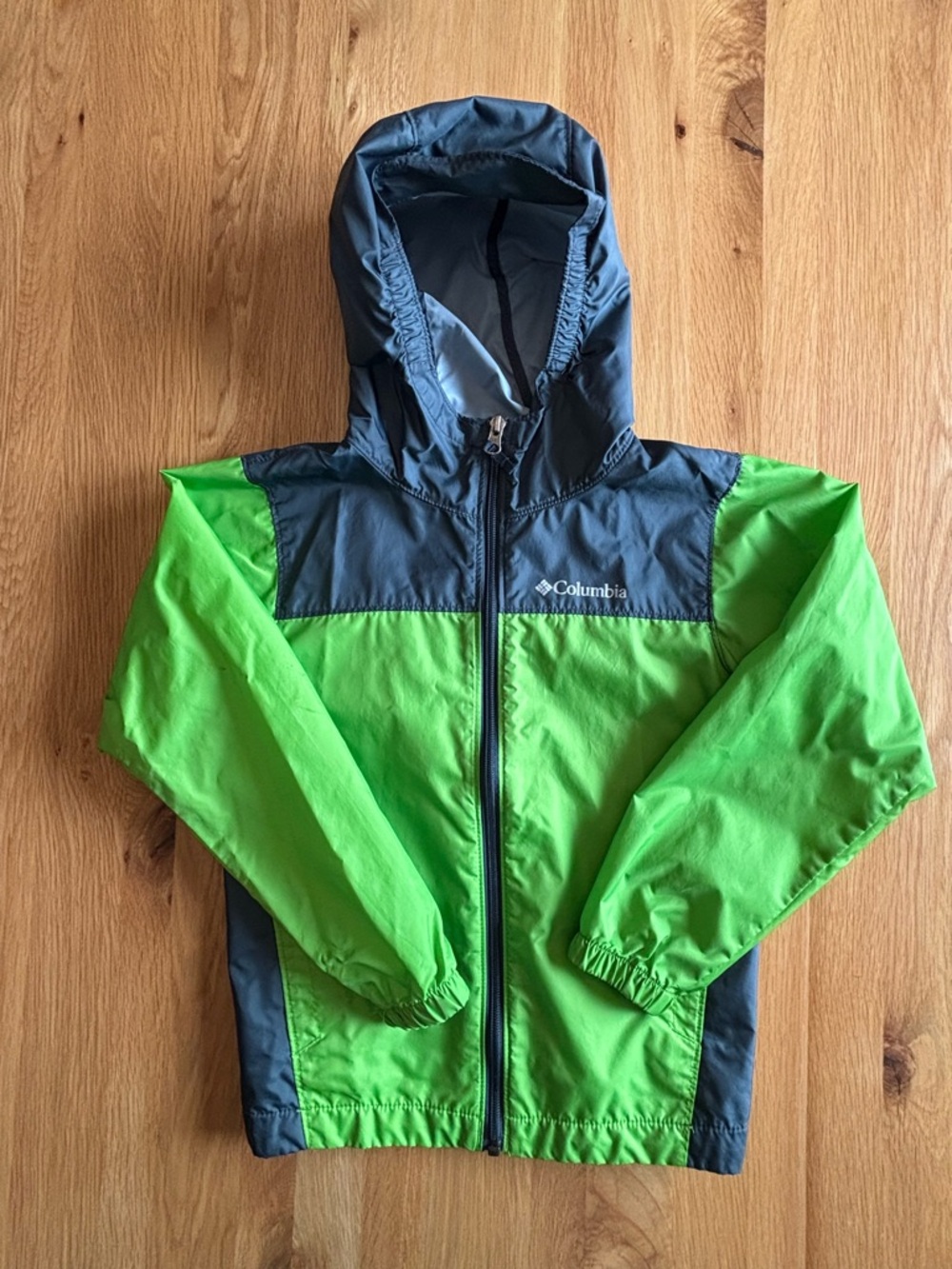 Columbia Light Green and Gray Packable Hooded Jacket